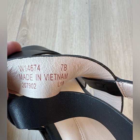 Cole Haan Anela Grand Black Leather Strappy Sandals Sz 7 EUC - Picture 15 of 16